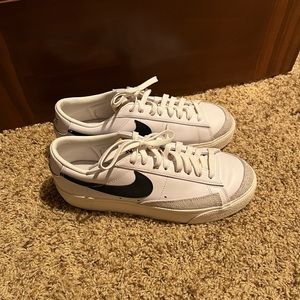 low top nike blazers